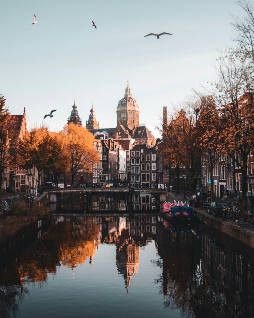 Amsterdam’s Canals: Beyond the Tourist Hotspots Amsterdam’s Canals: Beyond the Tourist Hotspots